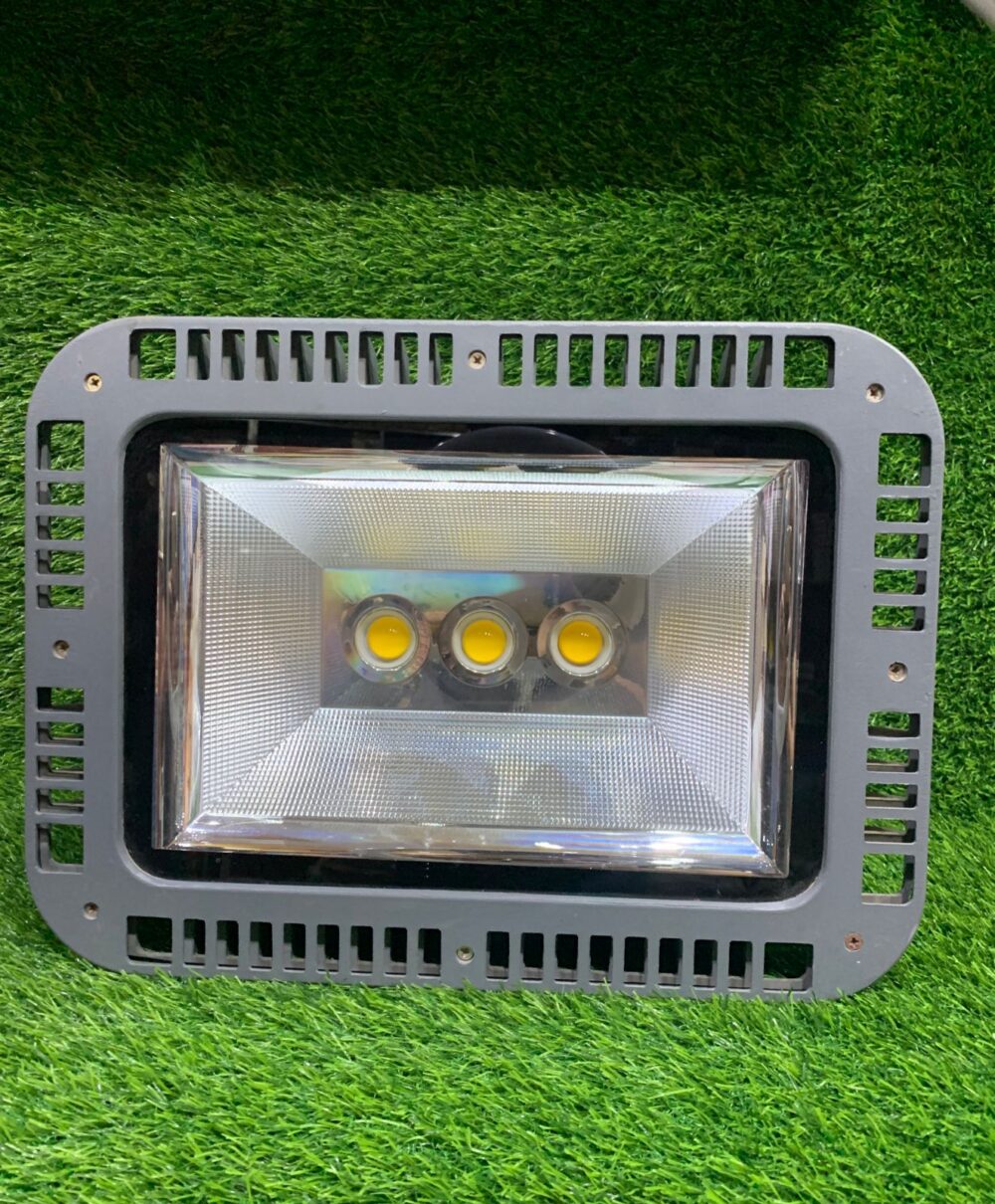 150 WATT FLOOD LIGHT